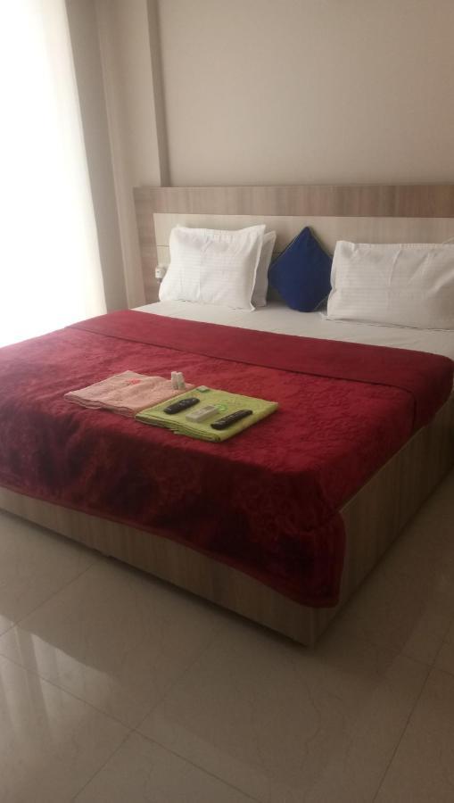 Apartament Omaxe Krishna Aavas Vrindāvan Zewnętrze zdjęcie