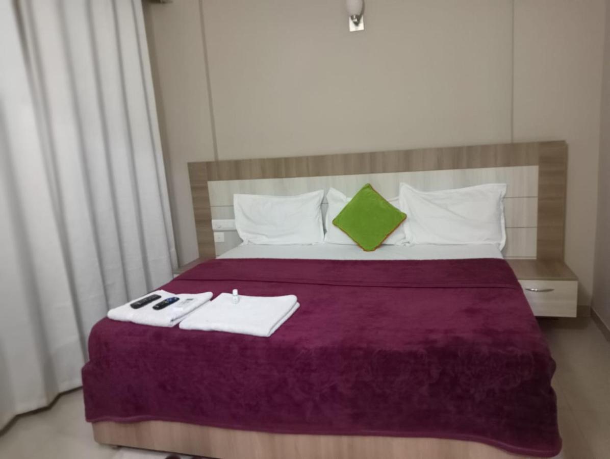 Apartament Omaxe Krishna Aavas Vrindāvan Zewnętrze zdjęcie