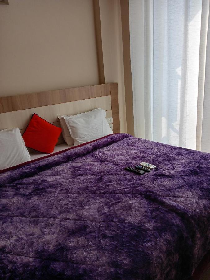 Apartament Omaxe Krishna Aavas Vrindāvan Zewnętrze zdjęcie