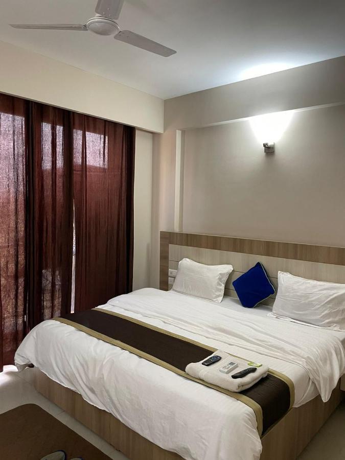 Apartament Omaxe Krishna Aavas Vrindāvan Zewnętrze zdjęcie